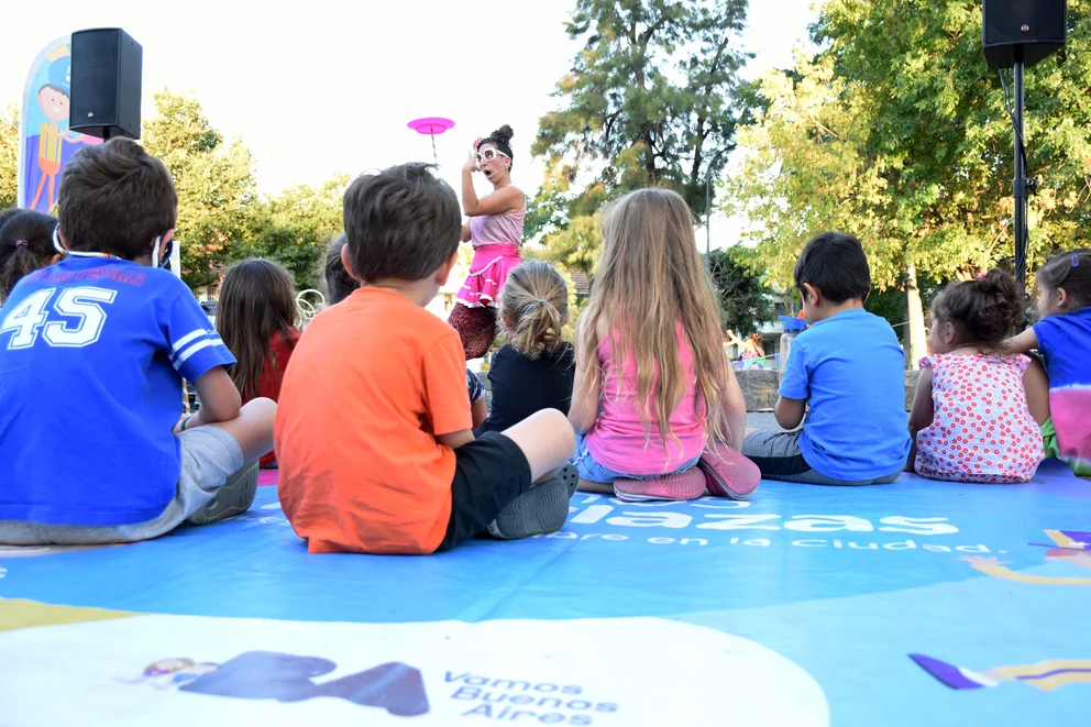 Guía de actividades gratuitas para ver shows infantiles en las plazas porteñas