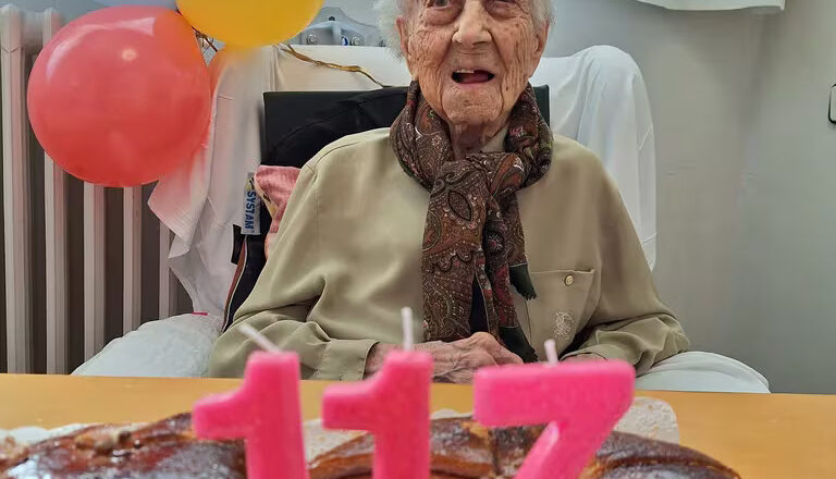 Cómo María Branyas Morera logró vivir 117 años, según el experto en longevidad Valter Longo