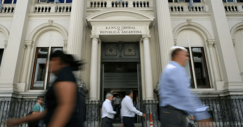 Luego de seis meses, el Banco Central bajó la tasa de referencia del 40% al 35%