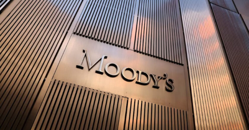 Moody’s subió la nota de la deuda argentina por “mayor previsibilidad y consistencia en la política económica”