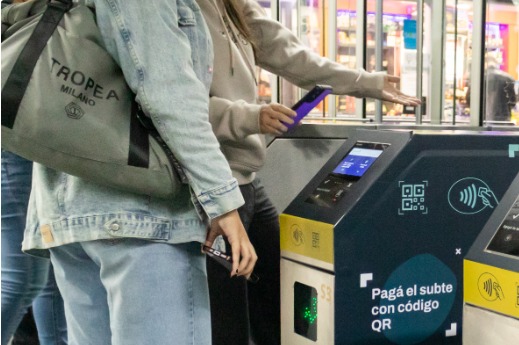 Ya se puede pagar el subte con QR