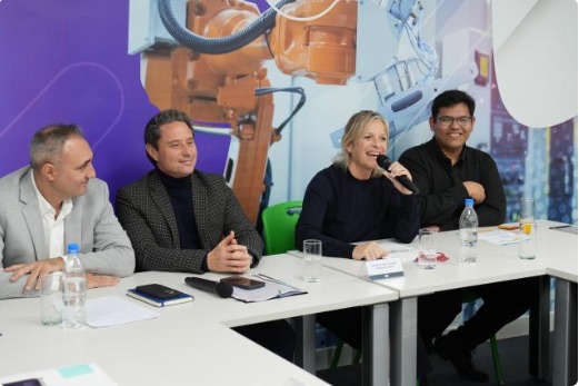Gabriel Sánchez Zinny acompañó la firma del convenio por Licenciate BA