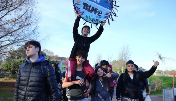 Un fogón para celebrar el cierre de Vacaciones en la Escuela