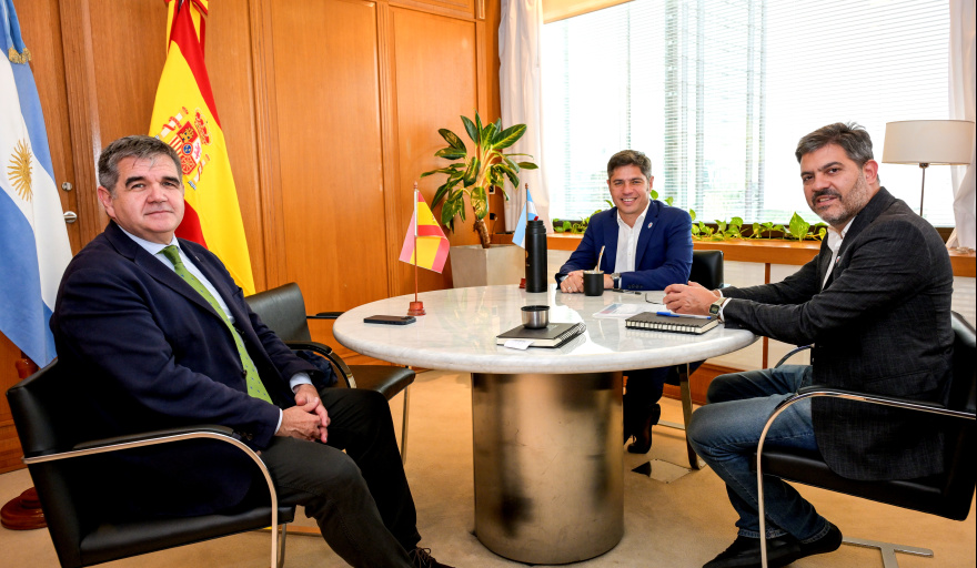 Modo candidato: Kicillof recibió al embajador de España antes de su gira por Madrid y Barcelona