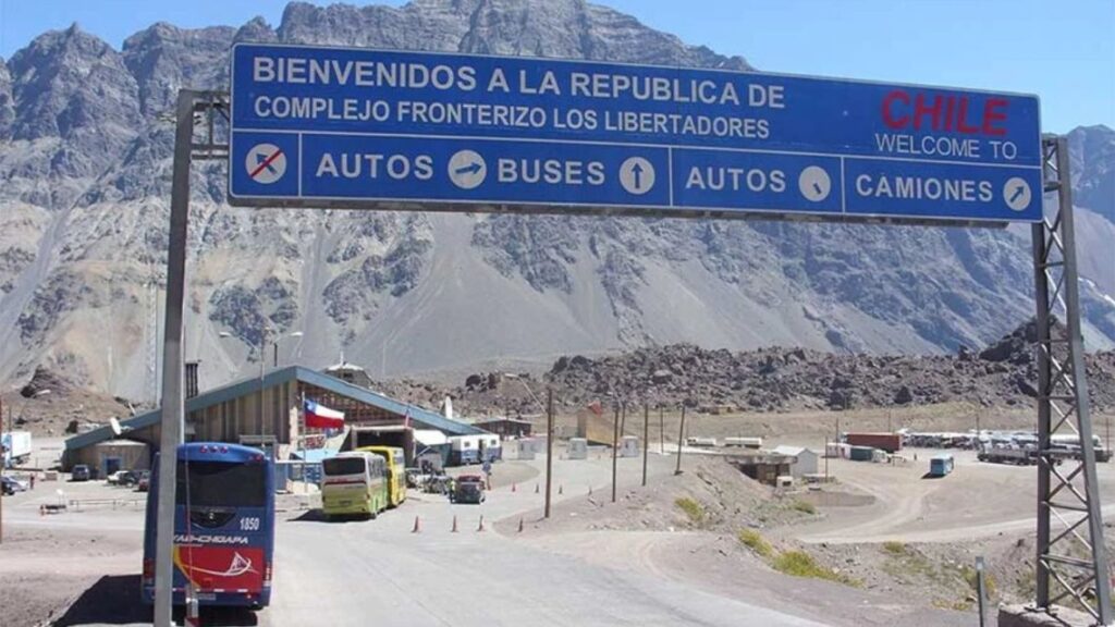 “Turismo delictivo”: señalan al paso Los Libertadores y a Argentina como ruta de bandas chilenas hacia Europa y ...